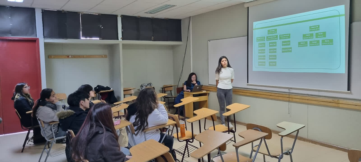 Estudiantes magallánicas realizan su práctica en Reserva Las Torres